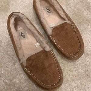 WOMENS UGG SLIPPERS